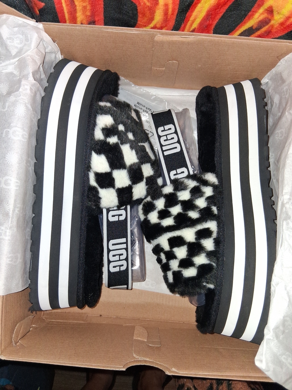 Ugg Womens Checkerboard Fluff Platform Slide - Black & White